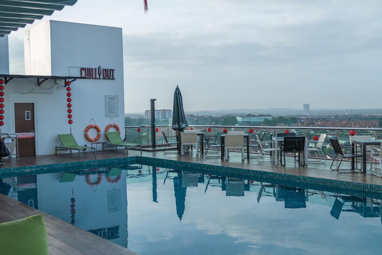 Amerin Hotel Johor Bahru Exterior foto