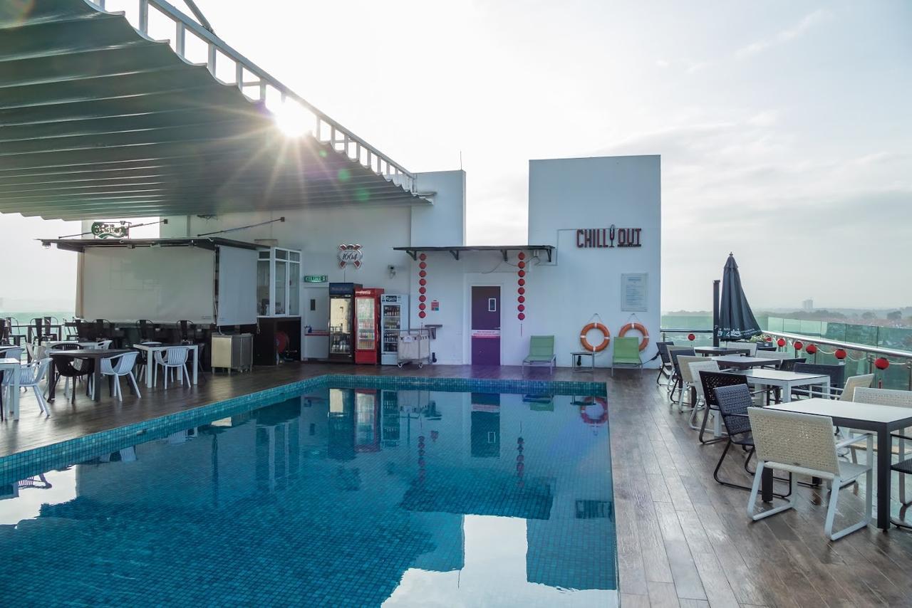Amerin Hotel Johor Bahru Exterior foto